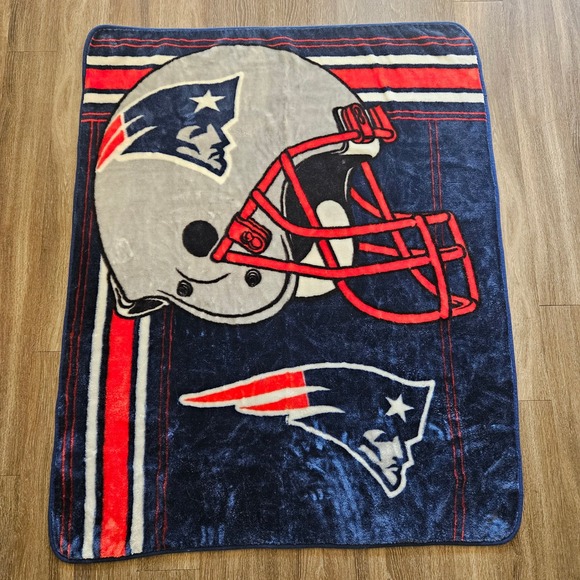New England Patriots Throw Blanket NFL Football Northwest Plush Fleece 48" x 60" - Picture 1 of 6